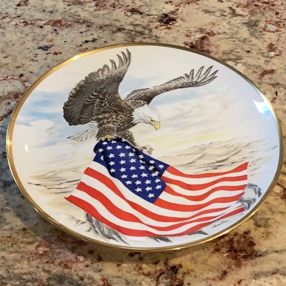 Gold and Red Decorative Accent Plate with Patriotic Design - Picture 1 of 2